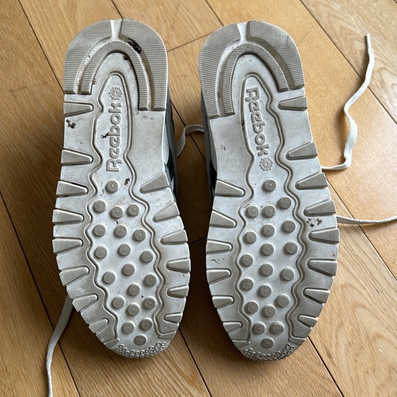 Men’s Reebok Classic Nylon Sneakers - Picture 6 of 8